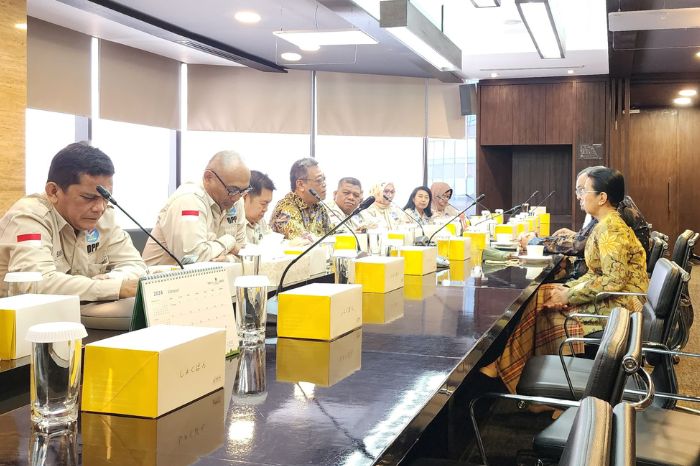 Foto: Pertemuan pengurus PROPAMI dengan Iman Rachman, Direktur Utama BEI, di Gedung Bursa SCBD Sudirman (22/1/24). (Doc.Ist)