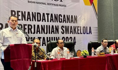 Foto: Badan Nasional Sertifikasi Profesi (BNSP) melaksanakan penandatanganan Surat Perjanjian Swakelola Program Sertifikasi Kompetensi Kerja (PSKK) di Hotel Harris Gubeng, Surabaya, pada Senin, 20 Mei 2024. (Doc.BNSP)