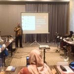 Anggota komisioner Badan Nasional Sertifikasi Profesi (BNSP), NS Aji Martono, narasumber Diskusi Sertifikasi yang diselenggarakan oleh Lembaga Sertifikasi Profesi Teknologi Informasi dan Komunikasi (LSP TIK) Global di Hotel Ibis Style, Bogor (28/5/24).