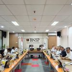 Foto : Pertemuan resmi antara Tim BNSP dan BNPT membahas strategi penyusunan dan implementasi Standar Kompetensi Kerja Khusus bagi Auditor Pelindungan Sarana dan Prasarana. (17/4/24). (Doc.Ist)